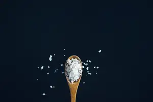 Jak używać soli do zwalczania stonki?
